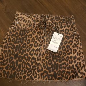 Leopard print mini skirt